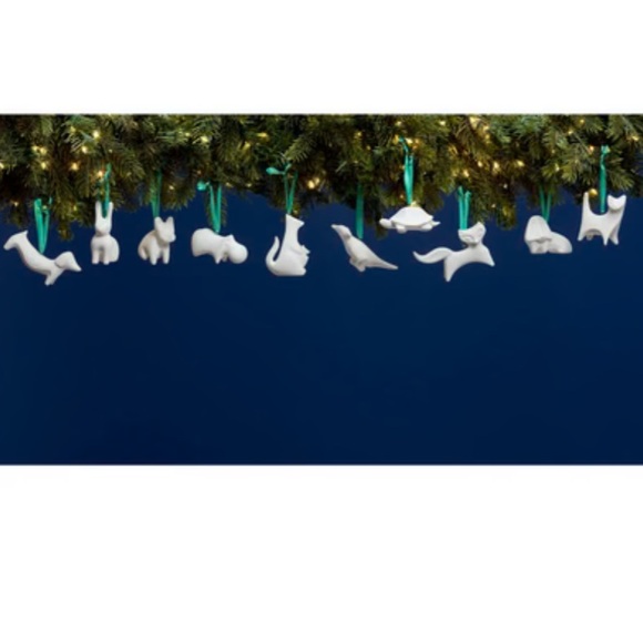 Jonathan French Bulldog Ornament - Picture 5 of 6